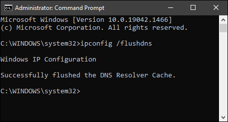 Shows the message "Windows IP Configuration Successfully flushed the DNS Resolver Cache." in command prompt