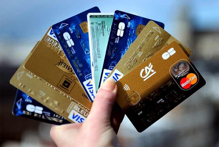 مسدود کردن و سوزاندن کارت بانک از طریق اینترنت و تلفن (3 بهترین روش)